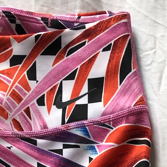 Nike Women's Floral Tights - Picture 4 of 4